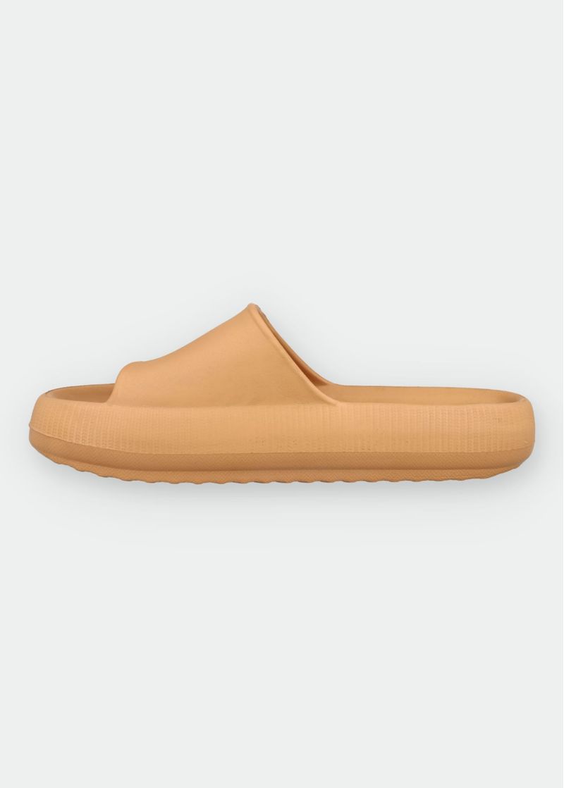 Chinelo_Slide_Soft_004_tfa570026_2628.jpg