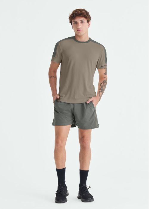 Shorts Masculino Curto Recortes