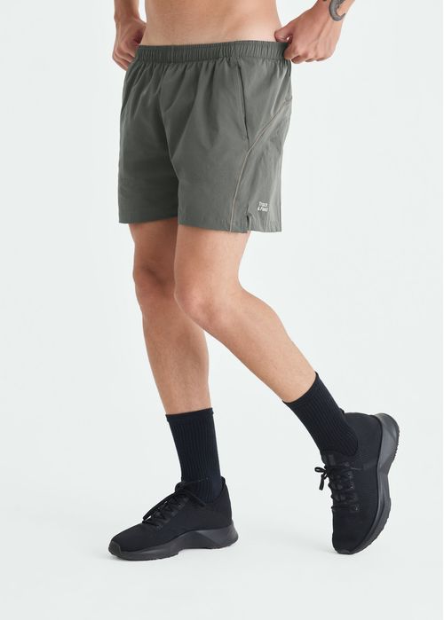 Shorts Masculino Curto Recortes